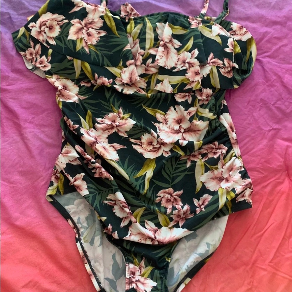Women’s one piece floral  Kona Sol Hawaiian Swimsuit